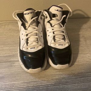 Kids Jordan shoes size 1.5